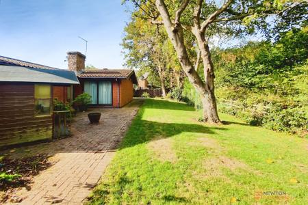 2 bedroom Detached bungalow for sale in Rupert Crescent, Queniborough, LE7