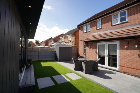 3 bedroom Detached house for sale in Stanier Drive, Leicester, LE4