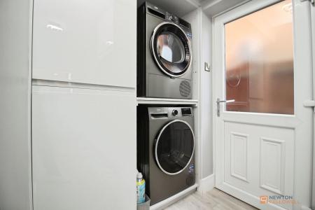 3 bedroom Detached house for sale in Stanier Drive, Leicester, LE4