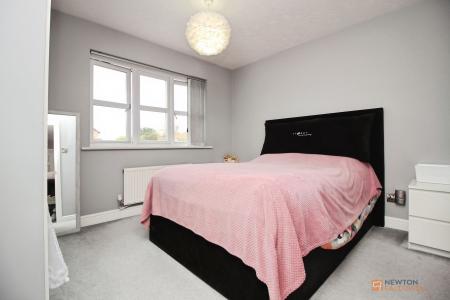 3 bedroom Detached house for sale in Stanier Drive, Leicester, LE4
