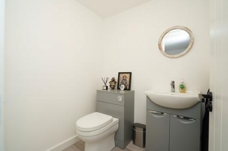 3 bedroom Detached house for sale in Stanier Drive, Leicester, LE4