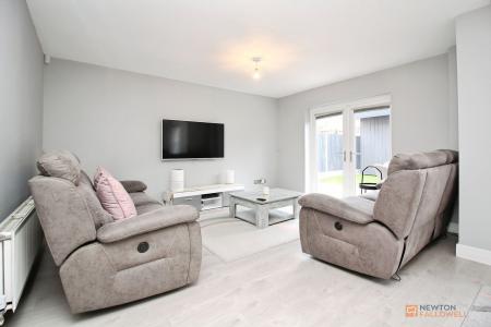 3 bedroom Detached house for sale in Stanier Drive, Leicester, LE4