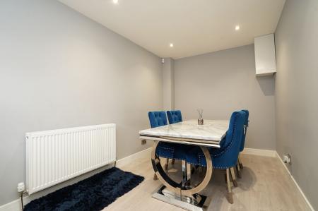 3 bedroom Detached house for sale in Stanier Drive, Leicester, LE4