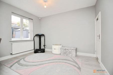 3 bedroom Detached house for sale in Stanier Drive, Leicester, LE4