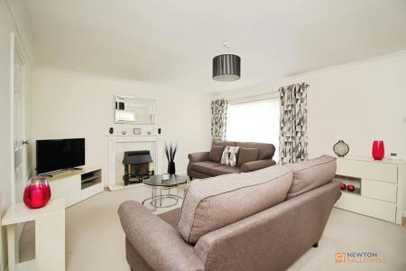 3 bedroom Semi-detached house for sale in Goodes Lane, Syston, LE7