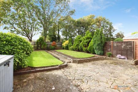 3 bedroom Semi-detached house for sale in Goodes Lane, Syston, LE7
