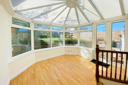 3 bedroom Cottage for sale in High Street, Syston, LE7