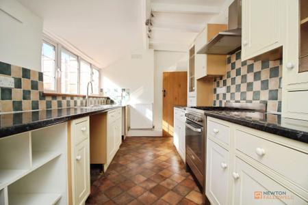 3 bedroom Cottage for sale in High Street, Syston, LE7