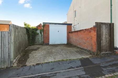 3 bedroom Cottage for sale in High Street, Syston, LE7