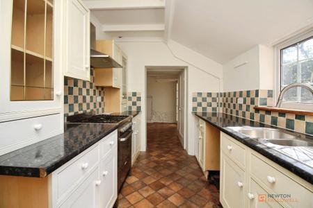 3 bedroom Cottage for sale in High Street, Syston, LE7