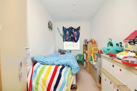 2 bedroom Flat for sale in Old Station Road, Syston, LE7