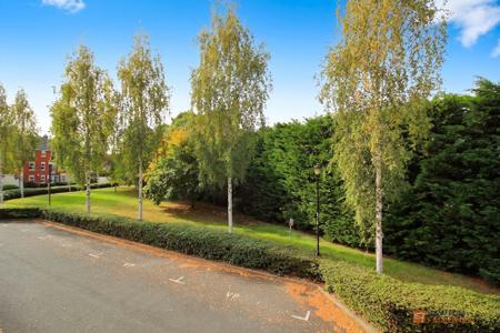 2 bedroom Flat for sale in Old Station Road, Syston, LE7