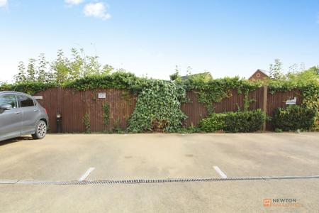 2 bedroom Flat for sale in Old Station Road, Syston, LE7