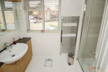 3 bedroom Semi-detached house for sale in Ambergate Drive, Birstall, LE4