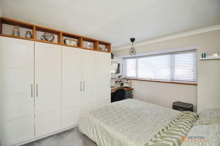3 bedroom Semi-detached house for sale in Allington Drive, Birstall, LE4