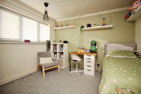 3 bedroom Semi-detached house for sale in Allington Drive, Birstall, LE4