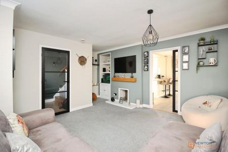 3 bedroom Semi-detached house for sale in Allington Drive, Birstall, LE4