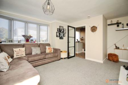 3 bedroom Semi-detached house for sale in Allington Drive, Birstall, LE4