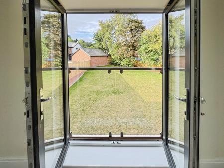 5 bedroom Detached house for sale in Donnerville Gardens, Admaston, Telford, TF5