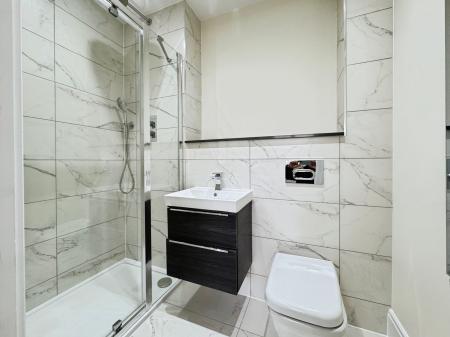 5 bedroom Detached house for sale in Donnerville Gardens, Admaston, Telford, TF5