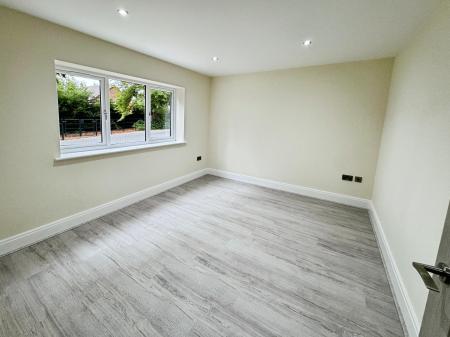 4 bedroom Detached house for sale in Donnerville Gardens, Admaston, Telford, TF5