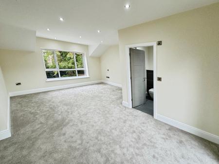 4 bedroom Detached house for sale in Donnerville Gardens, Admaston, Telford, TF5