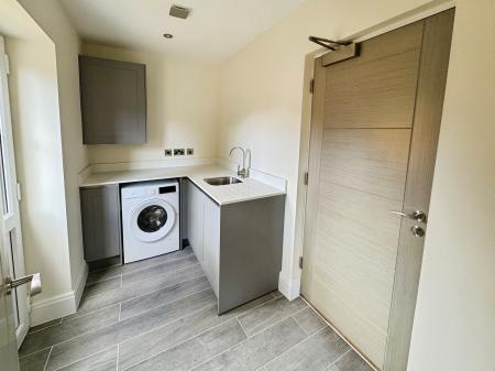 4 bedroom Detached house for sale in Donnerville Gardens, Admaston, Telford, TF5