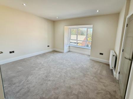 5 bedroom Detached house for sale in Donnerville Gardens, Admaston, Telford, TF5