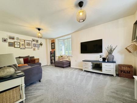 4 bedroom Detached house for sale in Dudley Grove, Doseley, Telford, TF4