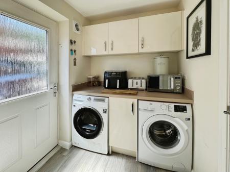 4 bedroom Detached house for sale in Dudley Grove, Doseley, Telford, TF4