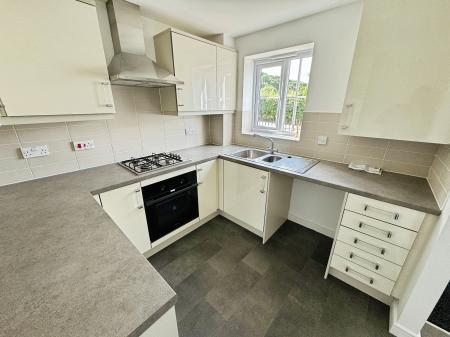 2 bedroom Terraced House for sale in Ferridays Fields, Woodside, Telford, TF7