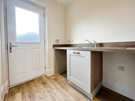 4 bedroom Detached house for sale in Frederick Rhodes Grove, Priorslee, Telford, TF2