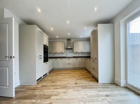 4 bedroom Detached house for sale in Frederick Rhodes Grove, Priorslee, Telford, TF2