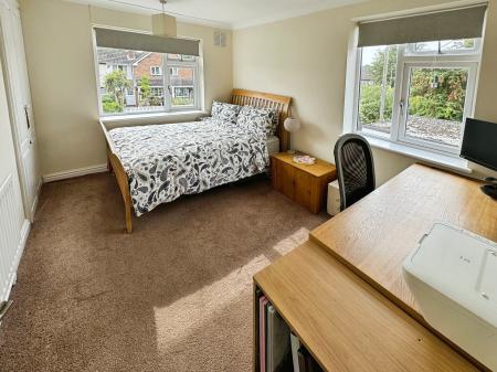 3 bedroom Semi-detached house for sale in Halesfield Road, Madeley, Telford, TF7