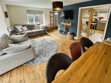 3 bedroom Semi-detached house for sale in Halesfield Road, Madeley, Telford, TF7