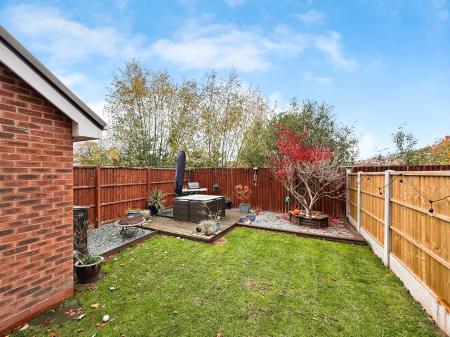 3 bedroom Semi-detached house for sale in Highlander Drive, Donnington, Telford, TF2