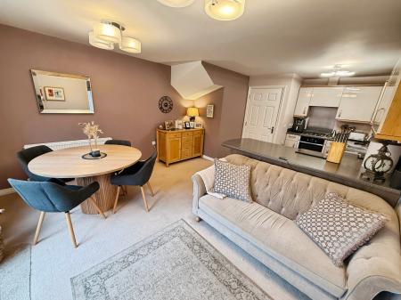 3 bedroom Semi-detached house for sale in Highlander Drive, Donnington, Telford, TF2