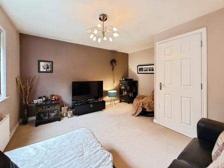 3 bedroom Semi-detached house for sale in Highlander Drive, Donnington, Telford, TF2