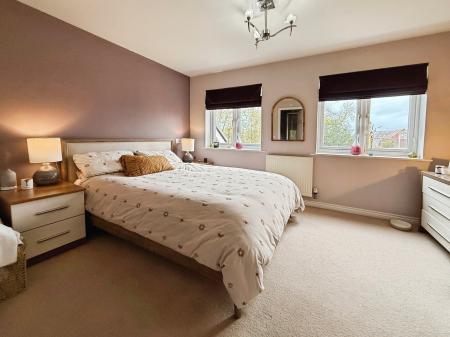 3 bedroom Semi-detached house for sale in Highlander Drive, Donnington, Telford, TF2