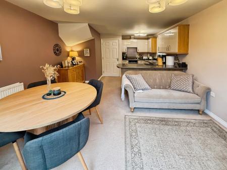 3 bedroom Semi-detached house for sale in Highlander Drive, Donnington, Telford, TF2
