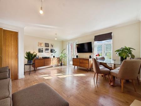 3 bedroom Semi-detached house for sale in Marlborough Road, Hadley, Telford, TF1