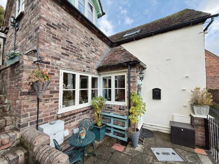 2 bedroom Cottage for sale in Severn Bank, Ironbridge, Telford, TF8