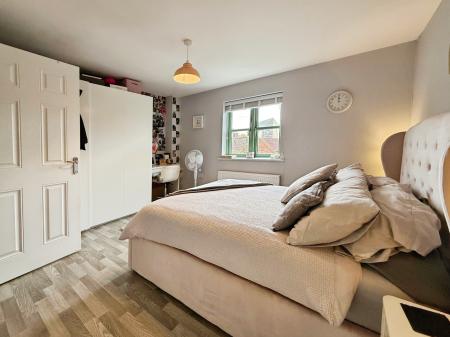 3 bedroom Semi-detached house for sale in St Johns Walk, Lawley Village, Telford, TF4