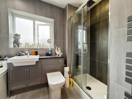 4 bedroom Detached house for sale in Stirchley Road, Stirchley, Telford, TF3