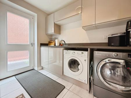 5 bedroom Detached house for sale in Stoney Fold, Lawley Village, Telford, TF3