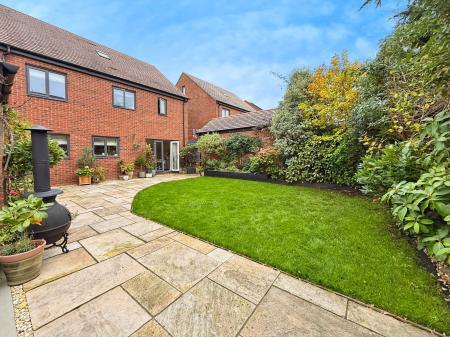 5 bedroom Detached house for sale in Stoney Fold, Lawley Village, Telford, TF3