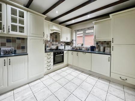 2 bedroom Detached bungalow for sale in The Lawns, Wellington, Telford, TF1
