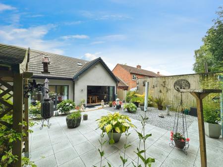 3 bedroom Detached bungalow for sale in New Road, Dawley, Telford, TF4