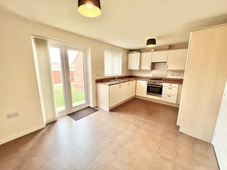 3 bedroom Detached house to let in St. Georges Avenue, St Georges, Telford, TF2