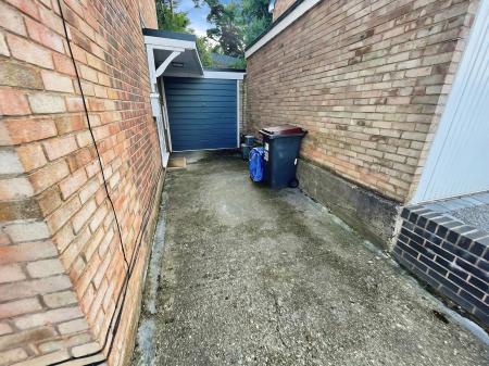 3 bedroom Semi-detached house for sale in Trinity View, Ketley Bank, Telford, TF2